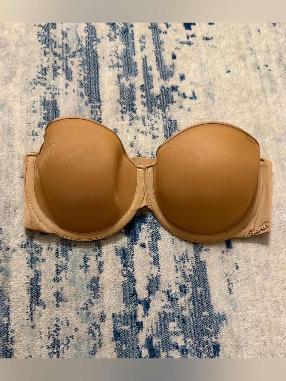 Sold DONT BUY -
Skims Wireless Pushup Bra in Ochre Size 38C
